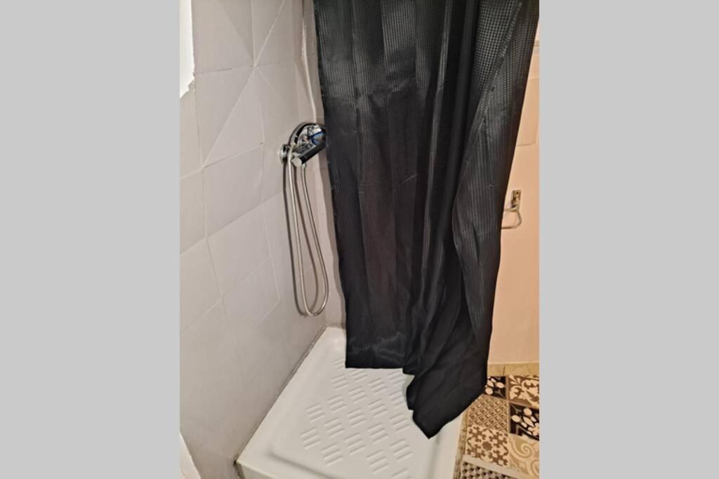 Ferienwohnung Studio A 10 Min A Pied Notre-Dame De La Garde Marseilles Exterior foto